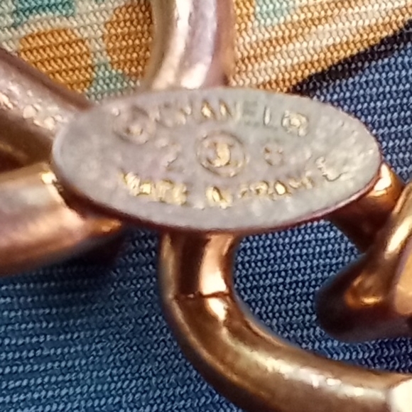 Vintage Chanel Gold Chain Bracelet - 100% Authentic - Picture 4 of 4